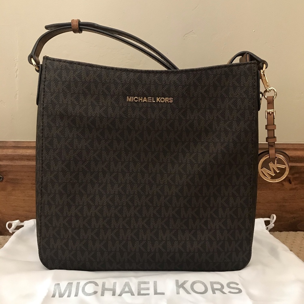 Michael Kors Jet Set Travel Large Logo Messenger